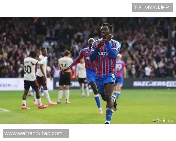 曼城凭借梅开二度的凯恩绝杀击败利物浦,登顶积分榜